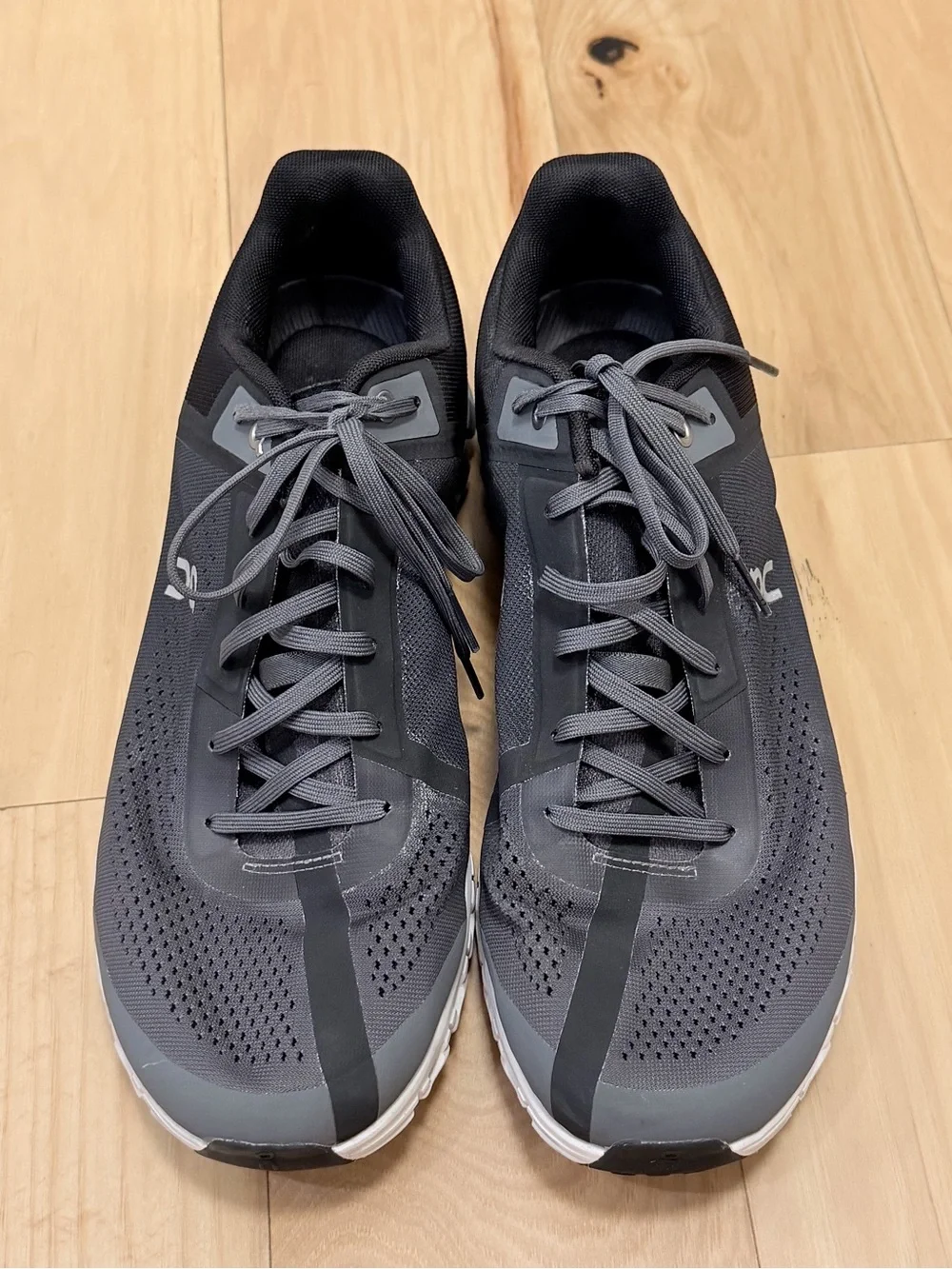 On Running running men’s